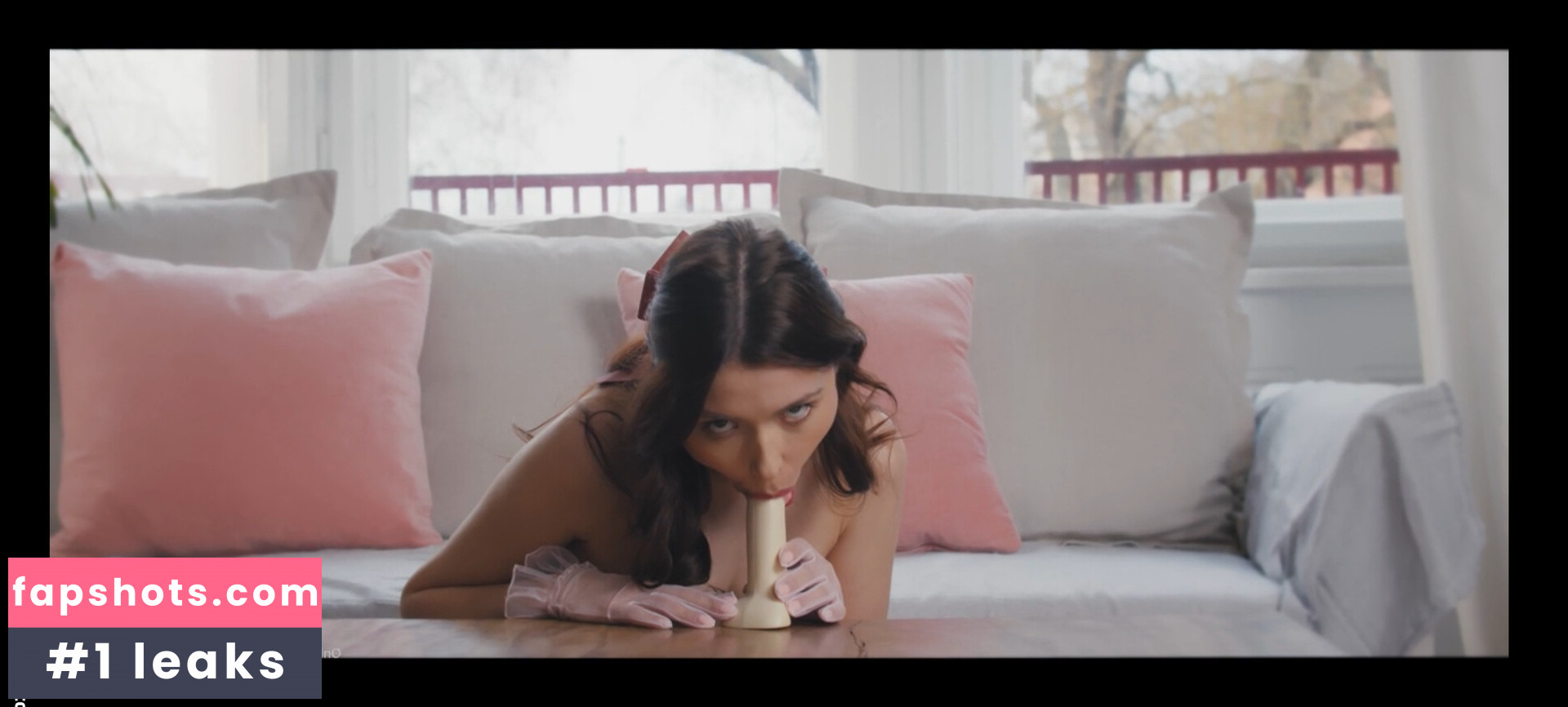 Mila Azul gallery photo #5692