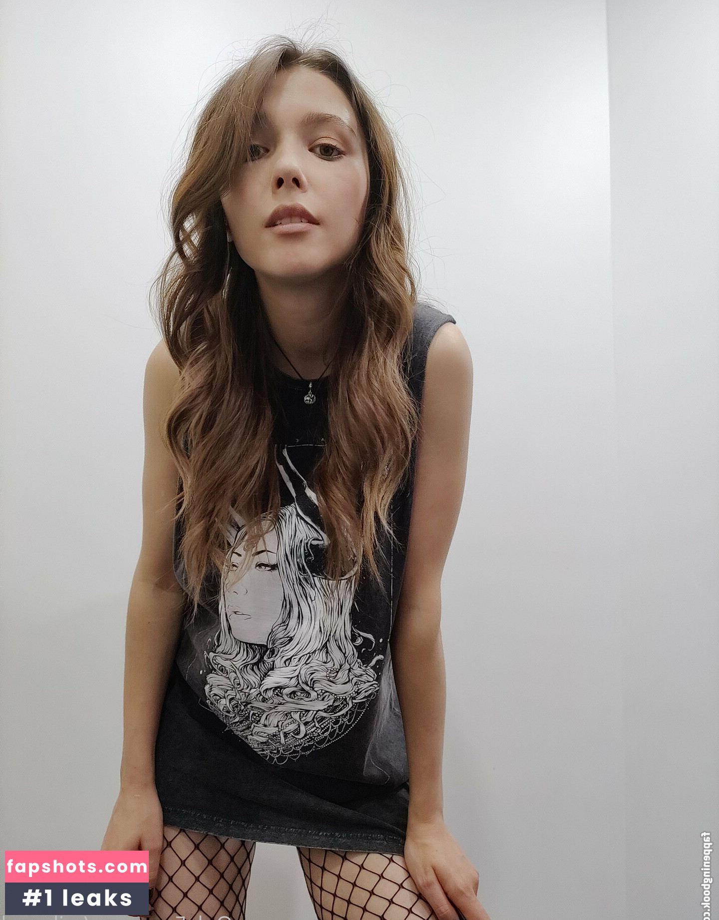 Mila Azul gallery photo #6274