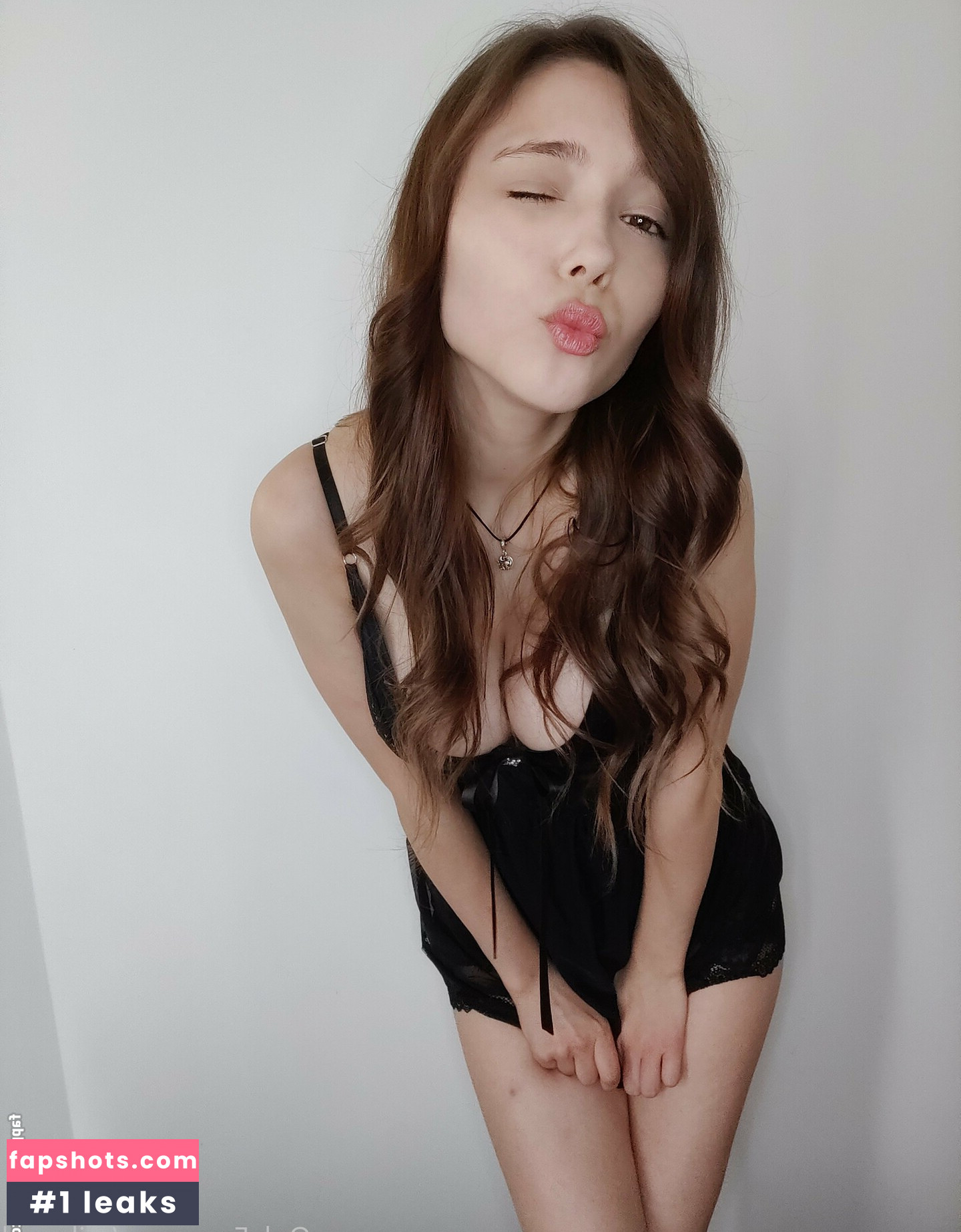 Mila Azul gallery photo #6281