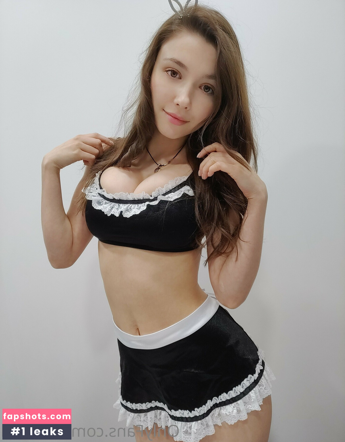 Mila Azul gallery photo #6284