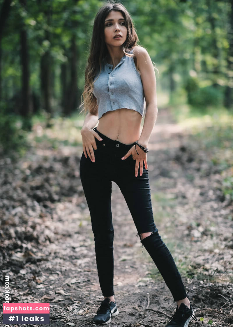 Mila Azul gallery photo #6829