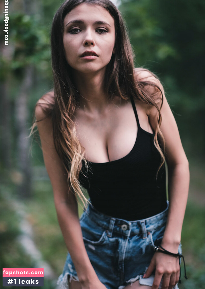 Mila Azul gallery photo #6858