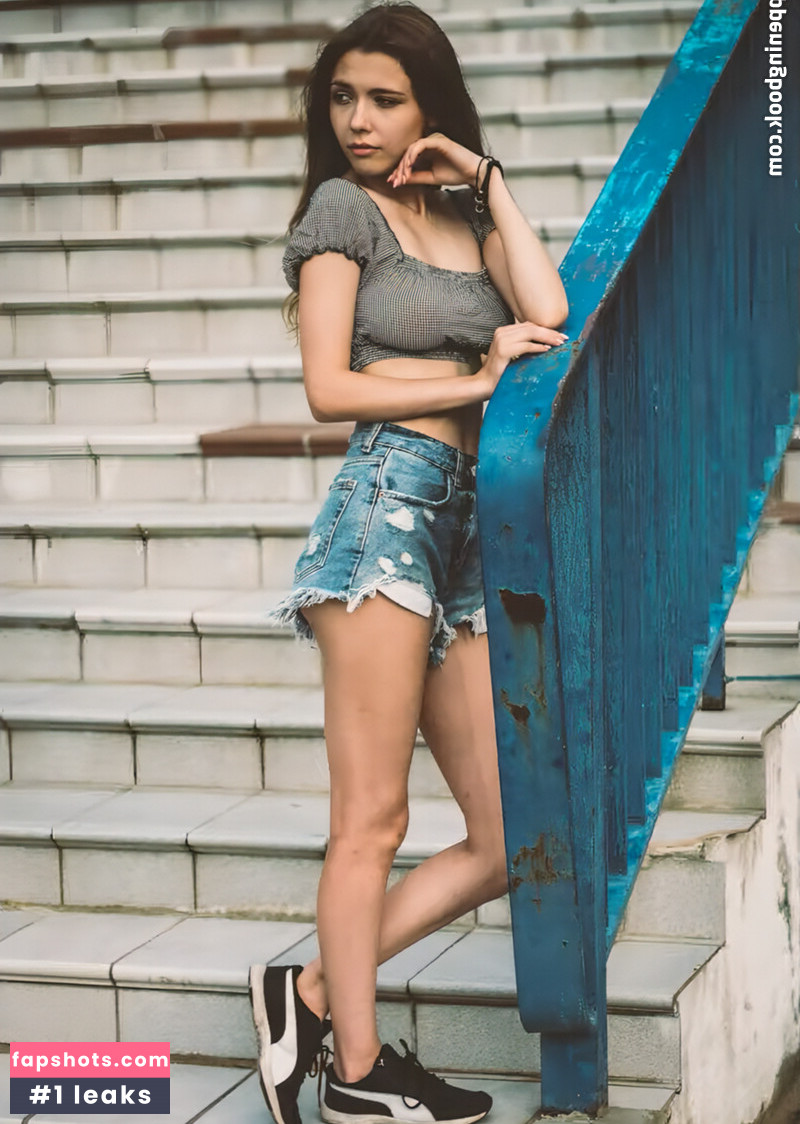 Mila Azul gallery photo #6873