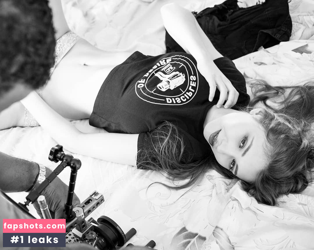 Mila Azul gallery photo #6913