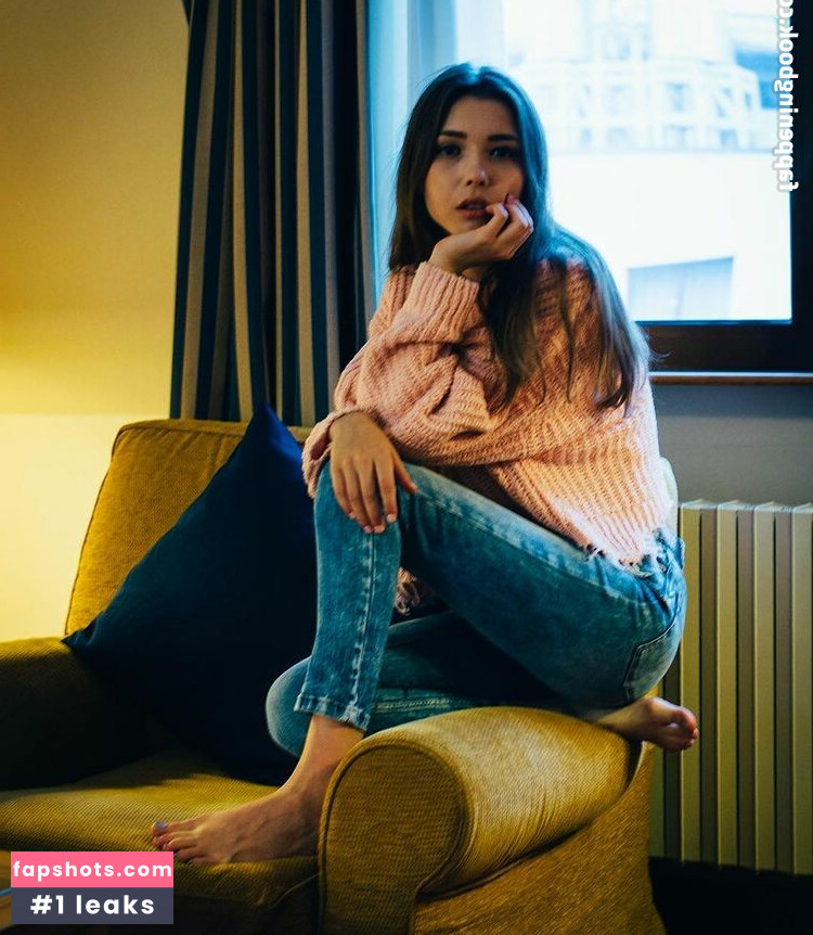 Mila Azul gallery photo #6994