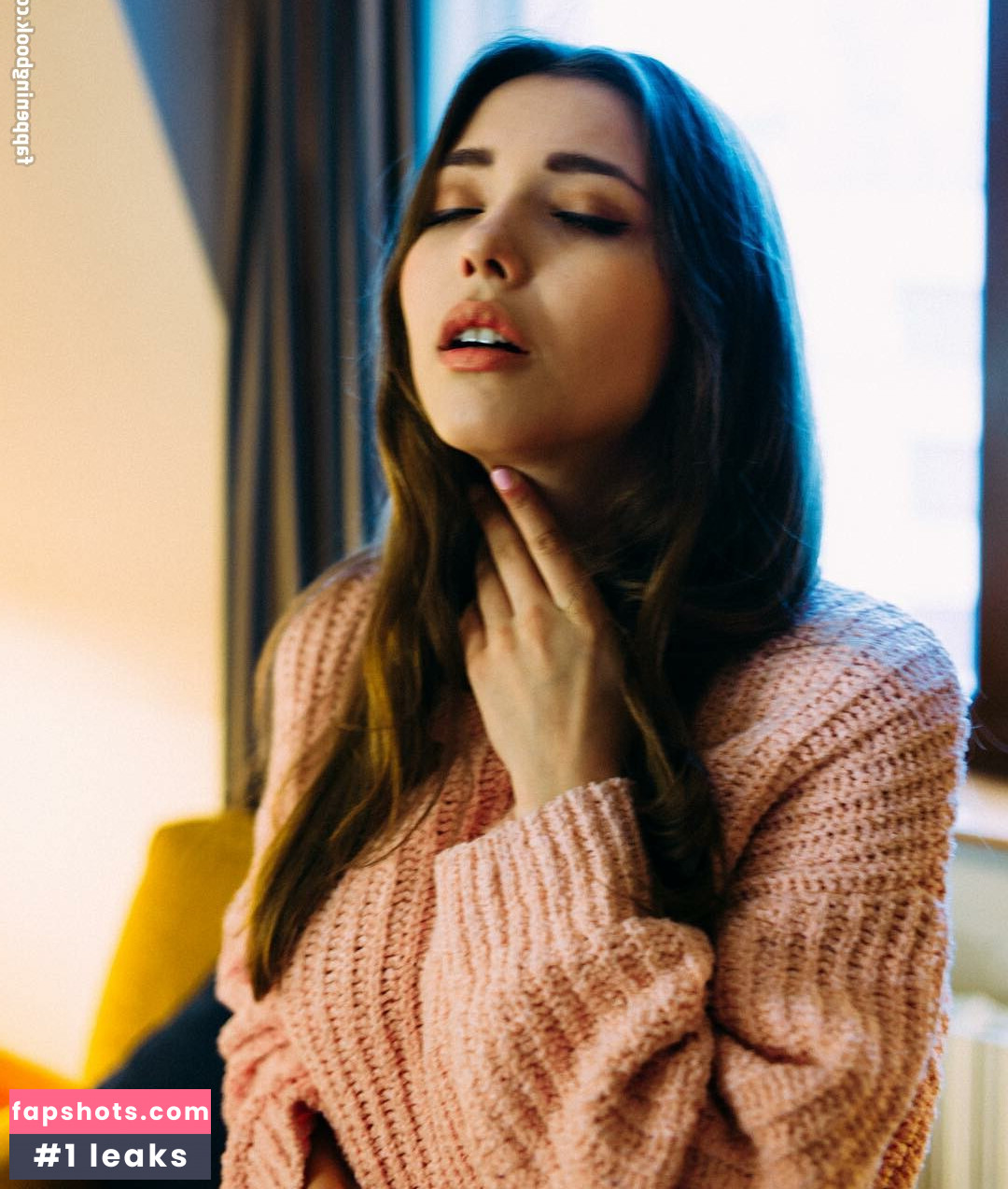 Mila Azul gallery photo #7015