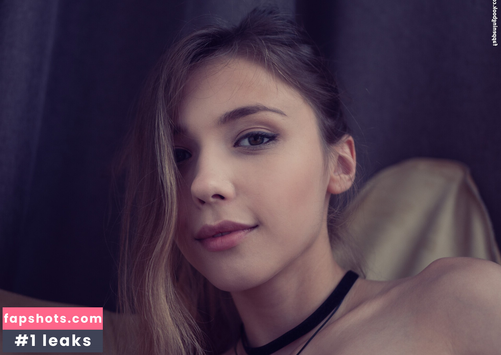 Mila Azul gallery photo #7101