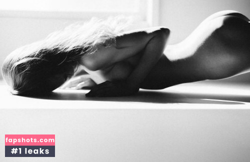 Mila Azul gallery photo #1738