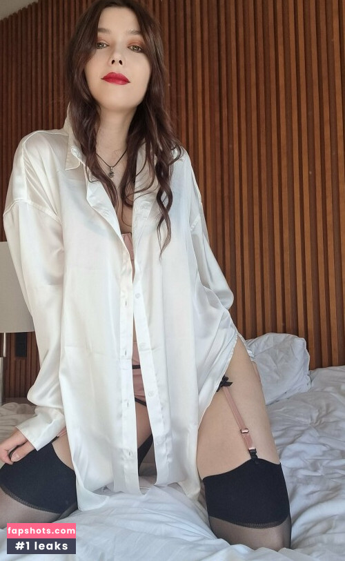 Mila Azul gallery photo #2381