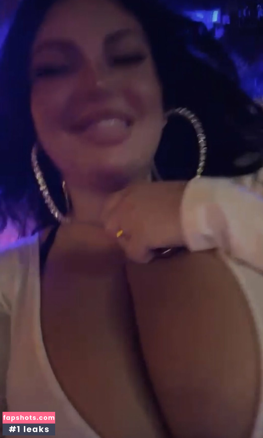 Mila Pink gallery photo #3