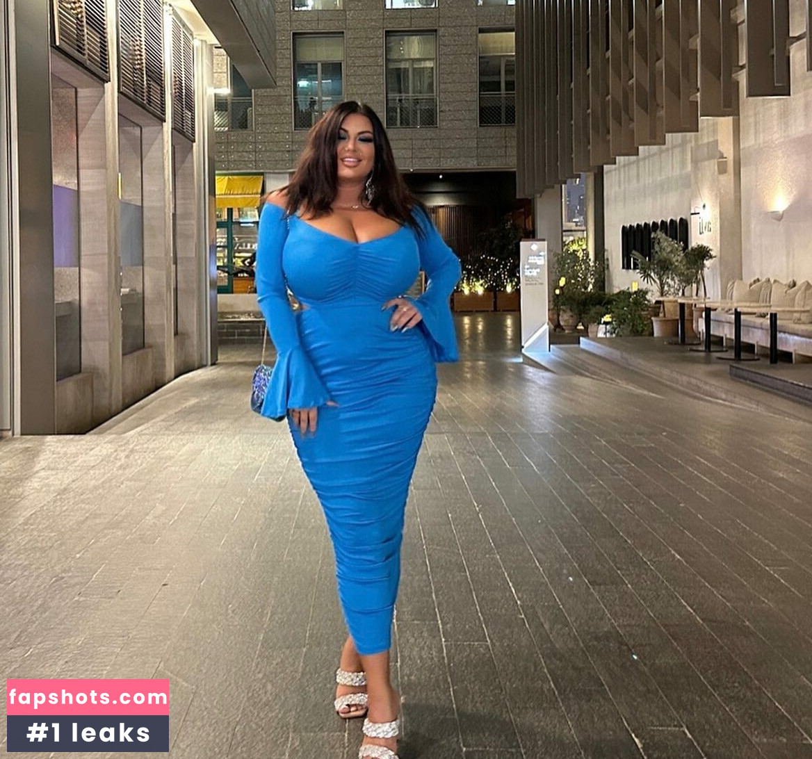 Mila Pink gallery photo #6