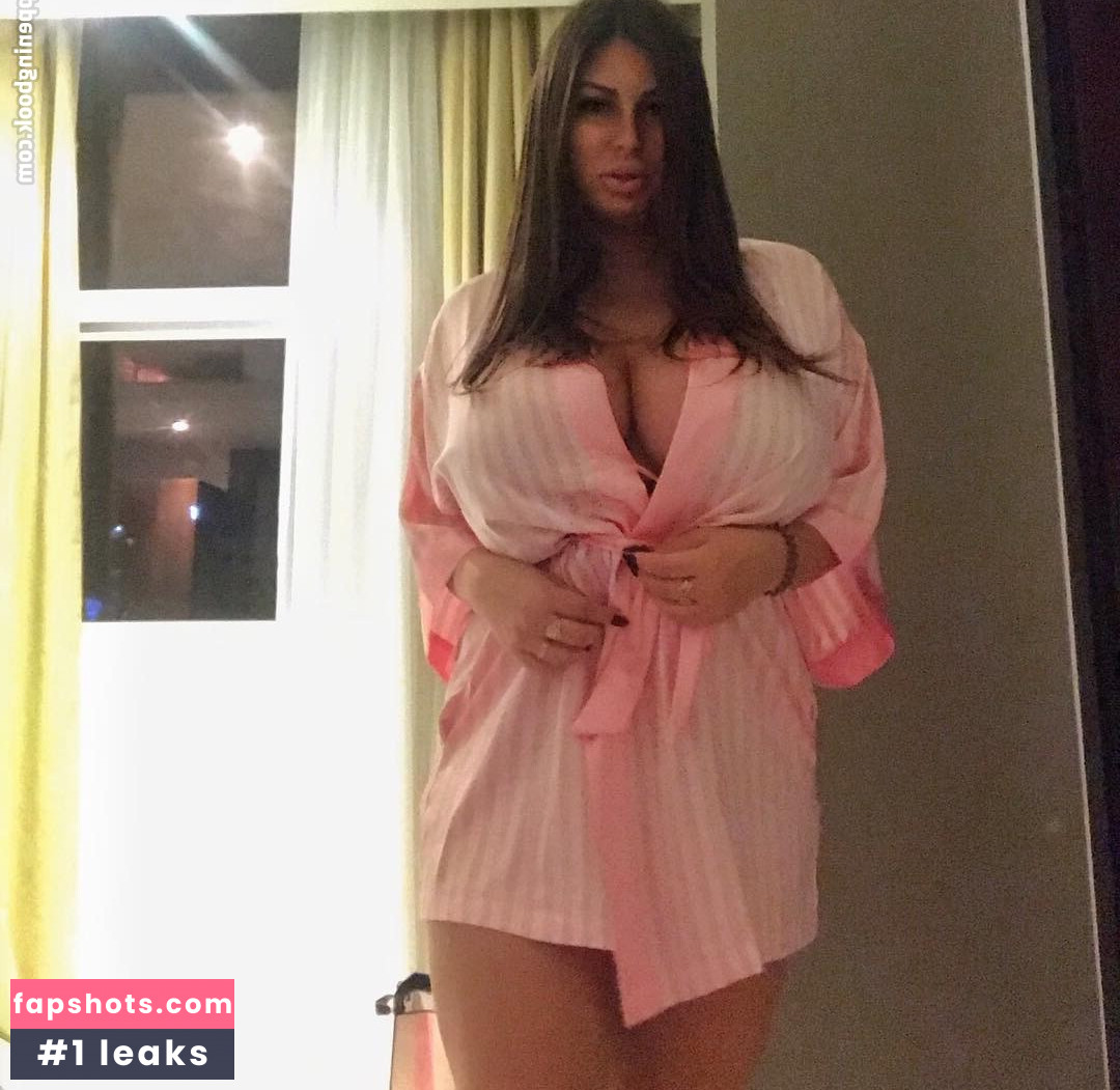 Mila Pink gallery photo #53