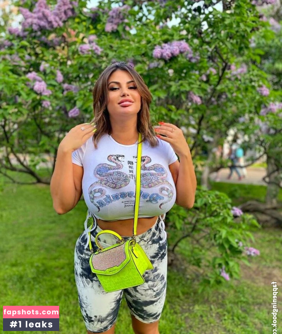 Mila Pink gallery photo #60