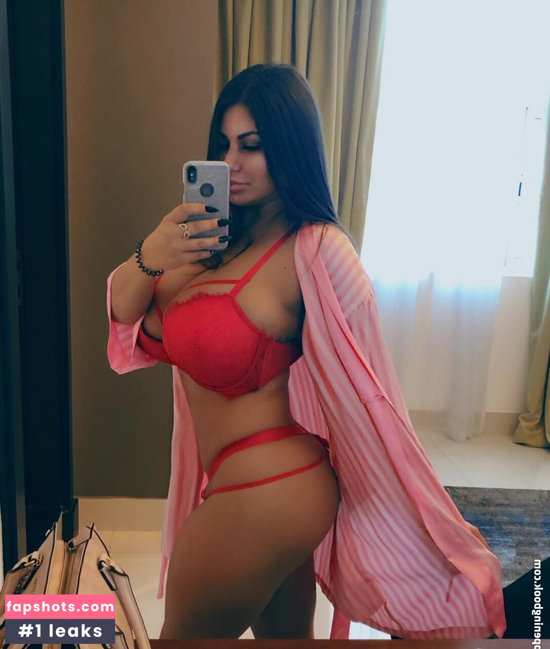 Mila Pink gallery photo #71