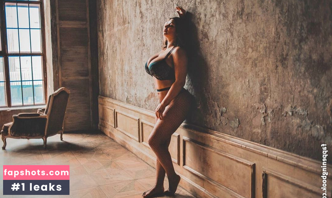 Mila Pink gallery photo #87