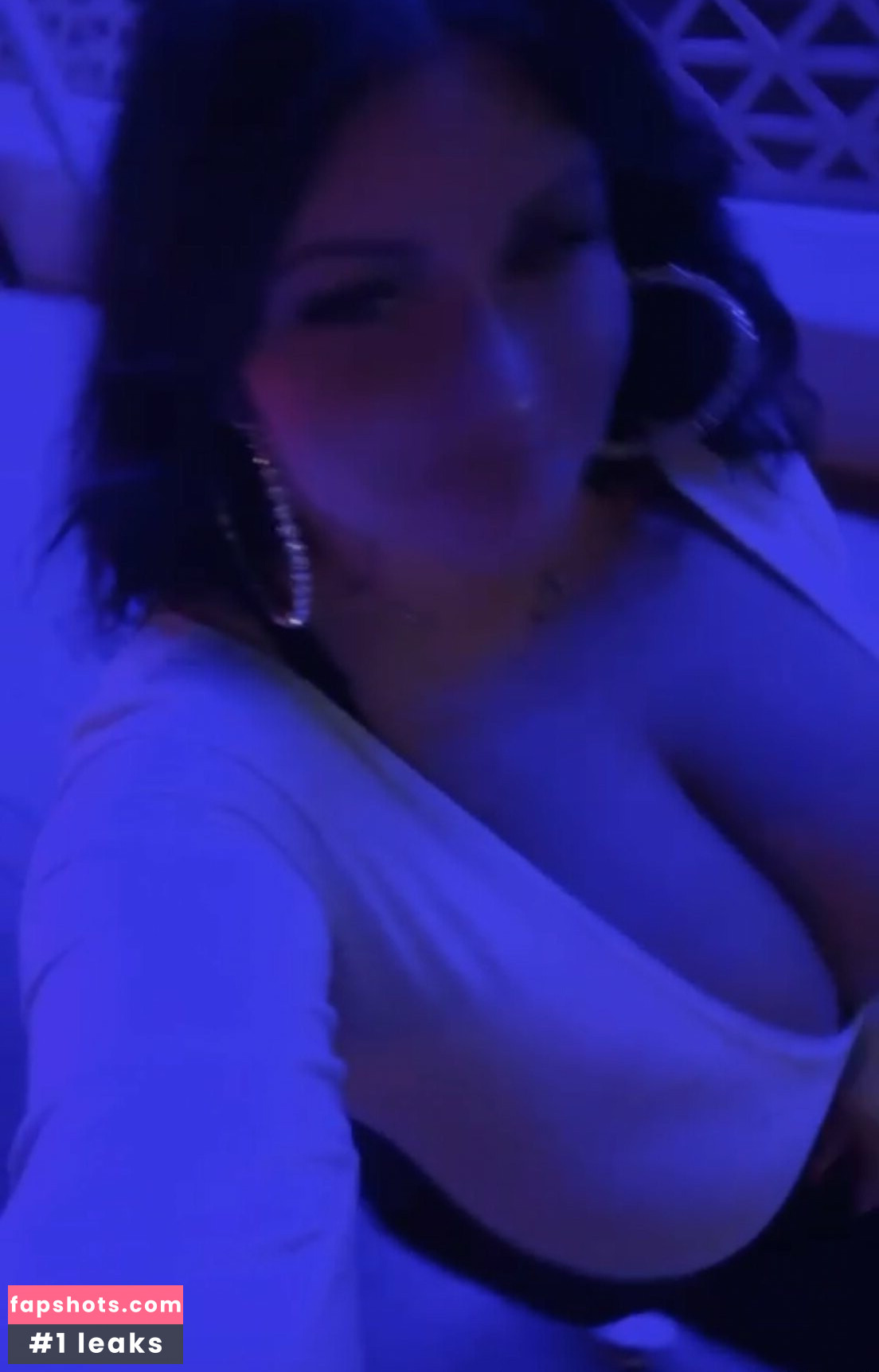 Mila Pink gallery photo #10