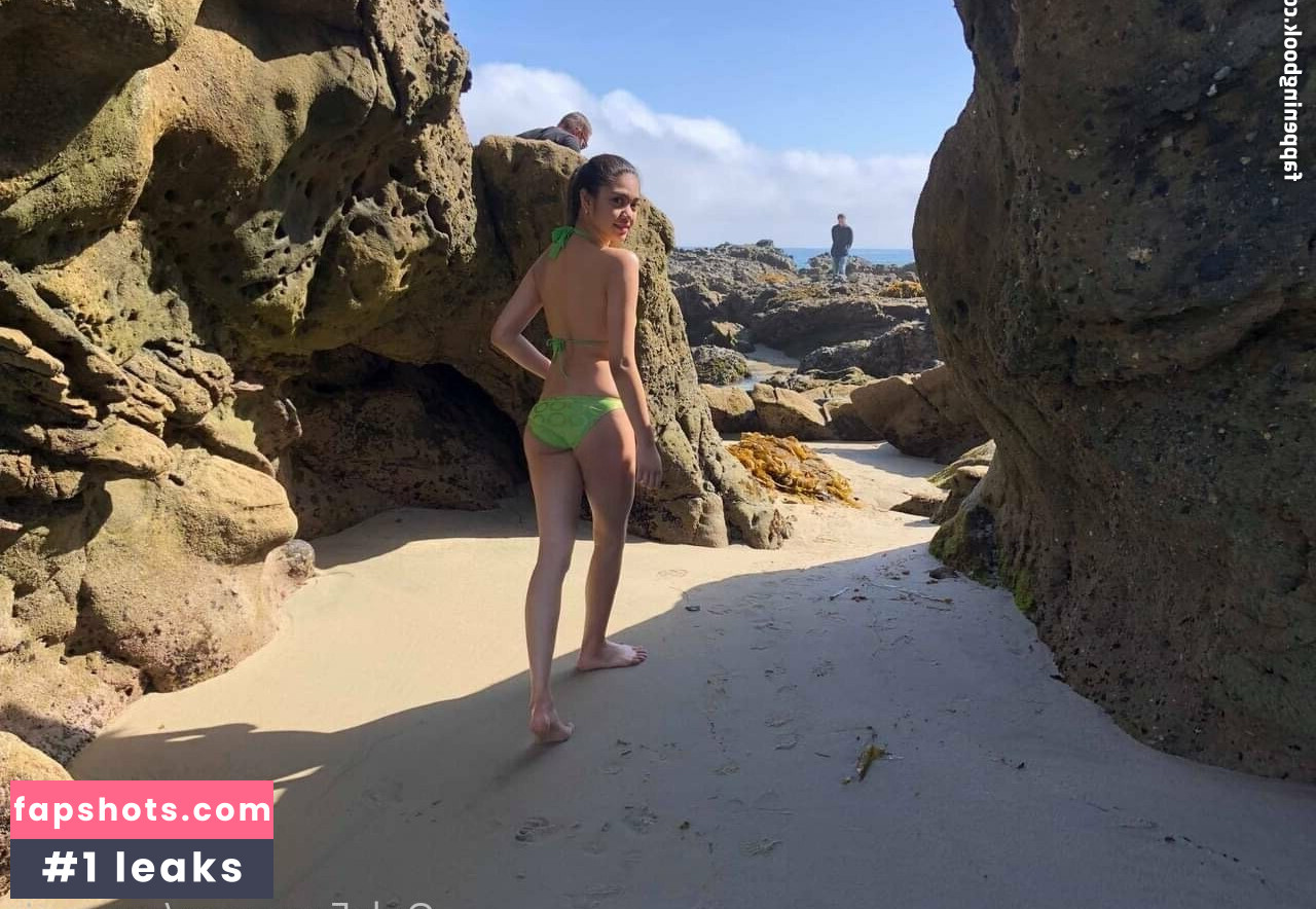 Mila Poonis gallery photo #17