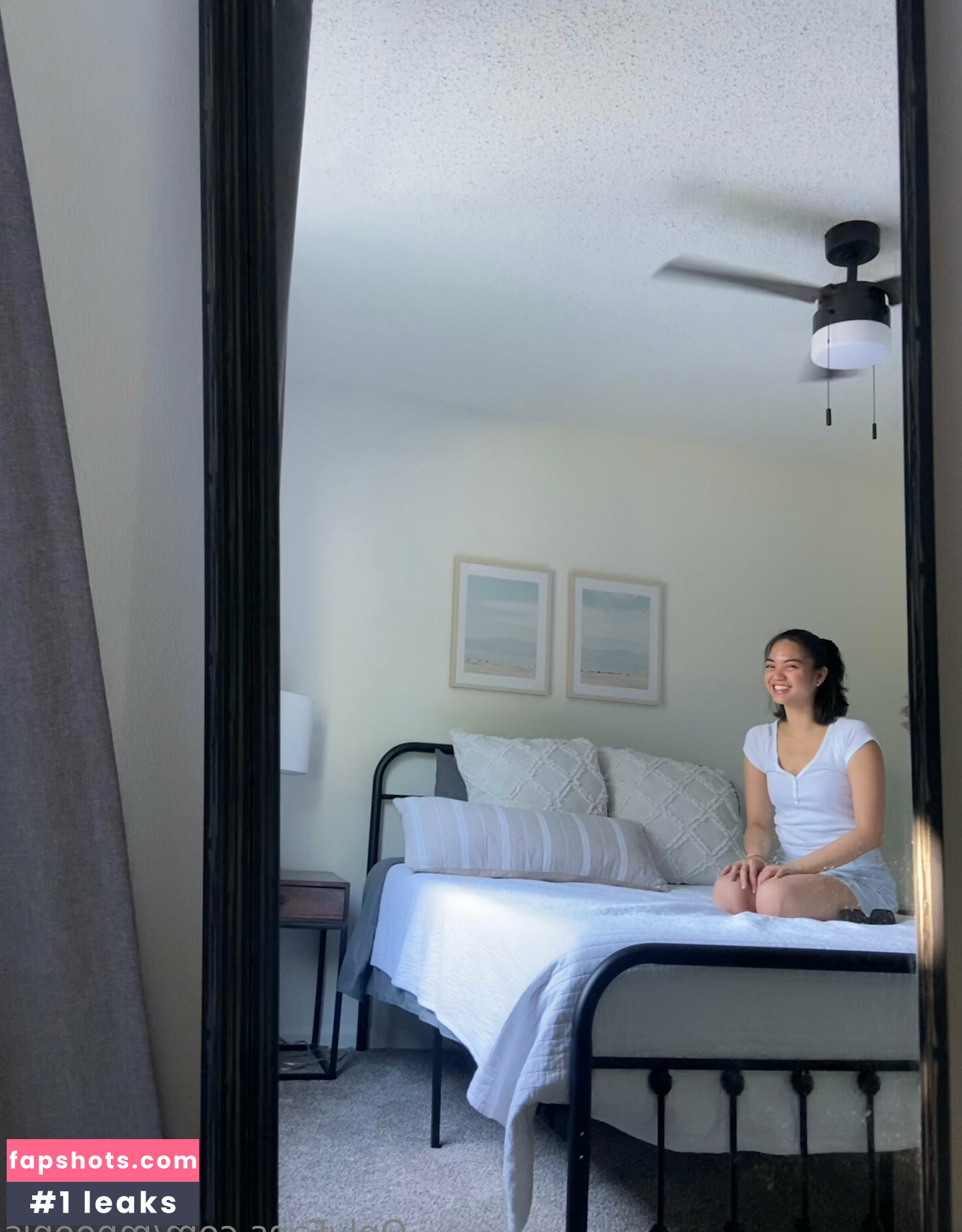 Mila Poonis gallery photo #4