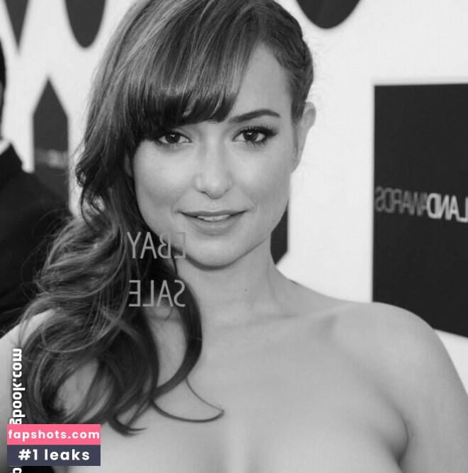 Mila Vayntrub gallery photo #2