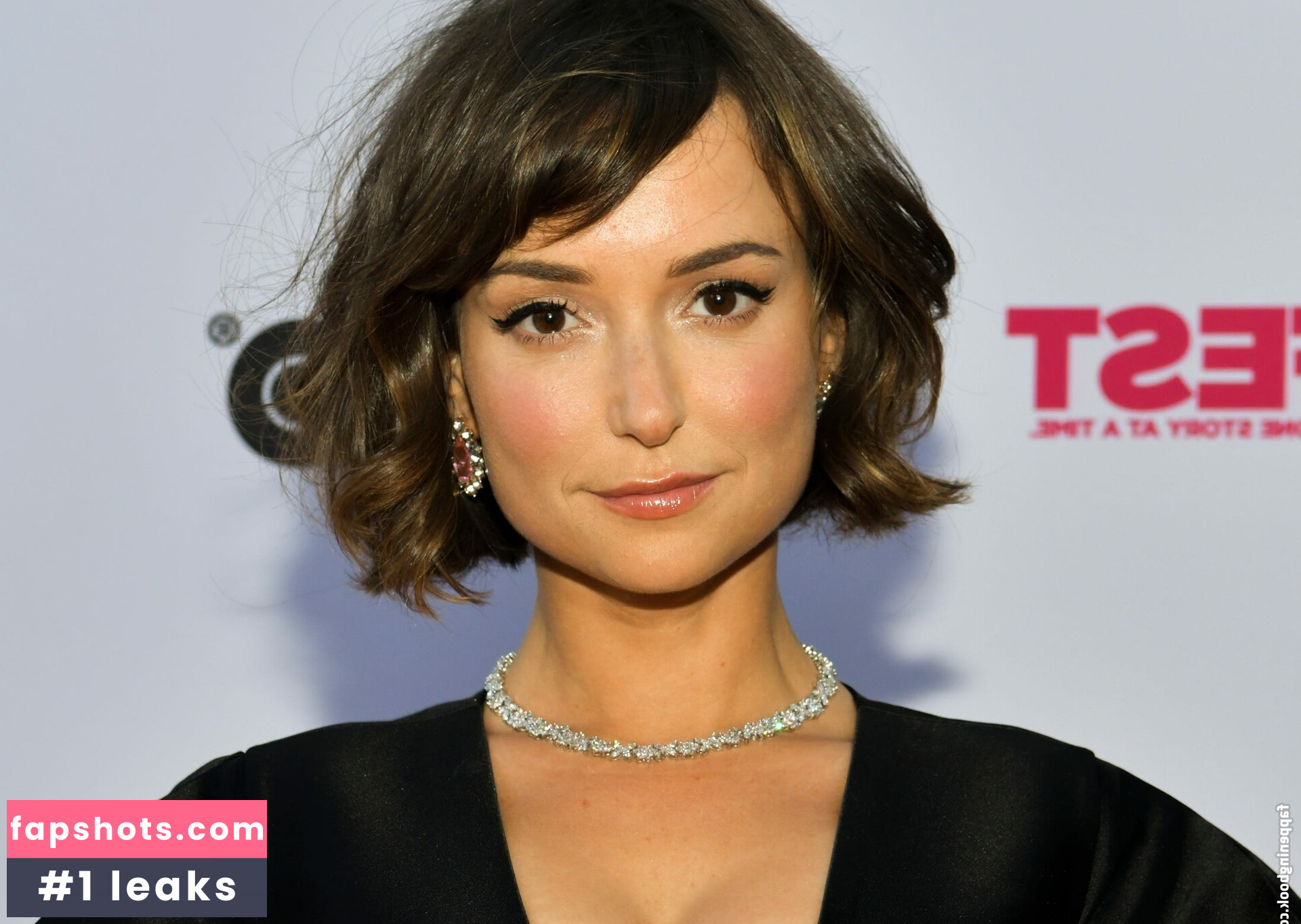 Mila Vayntrub gallery photo #3