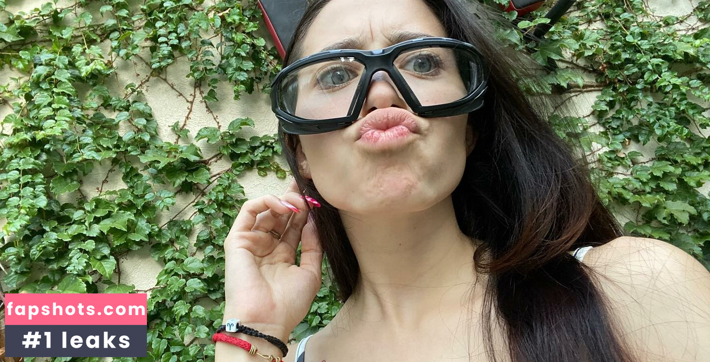 Milagros Seghi gallery photo #46