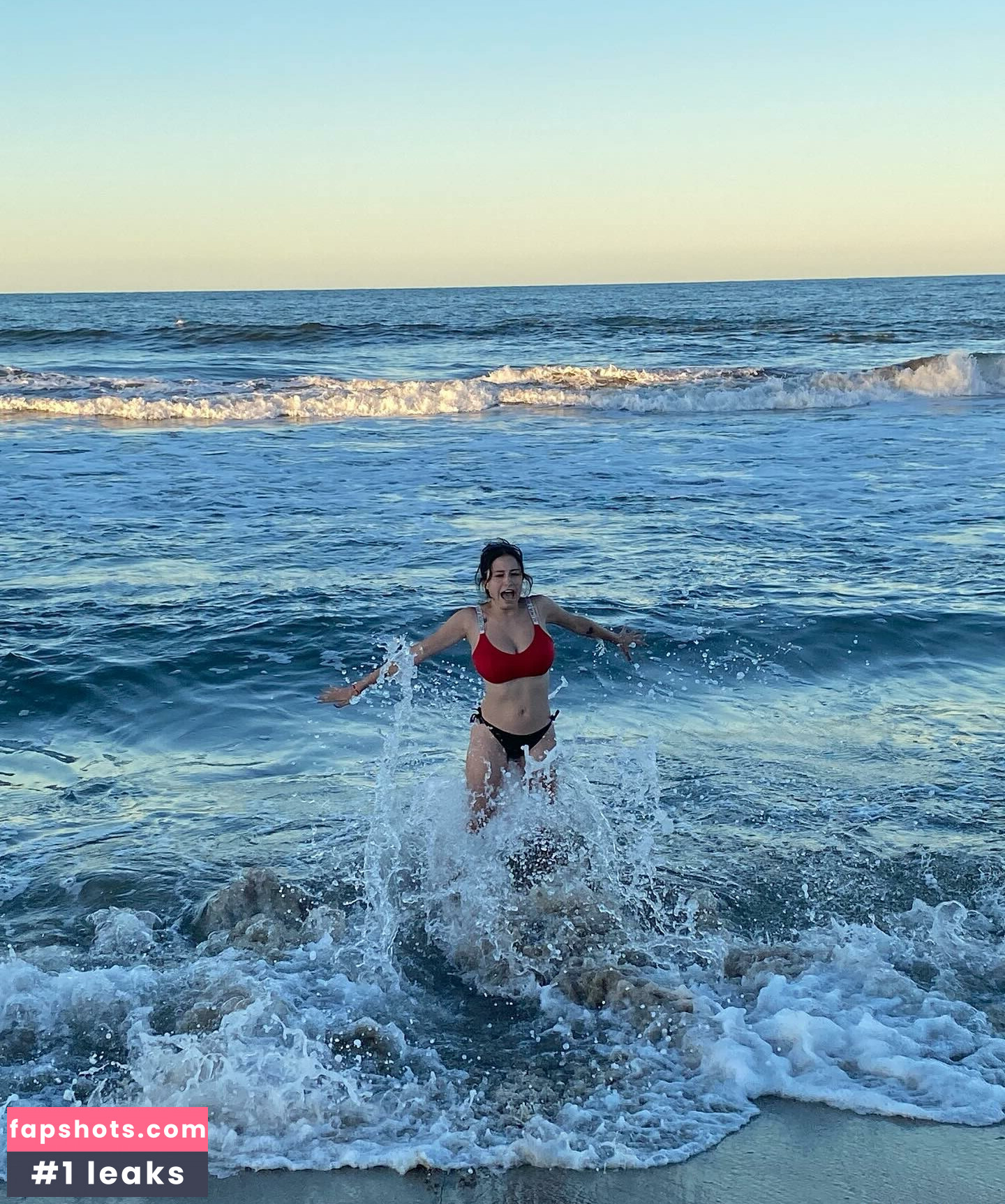 Milagros Seghi gallery photo #9