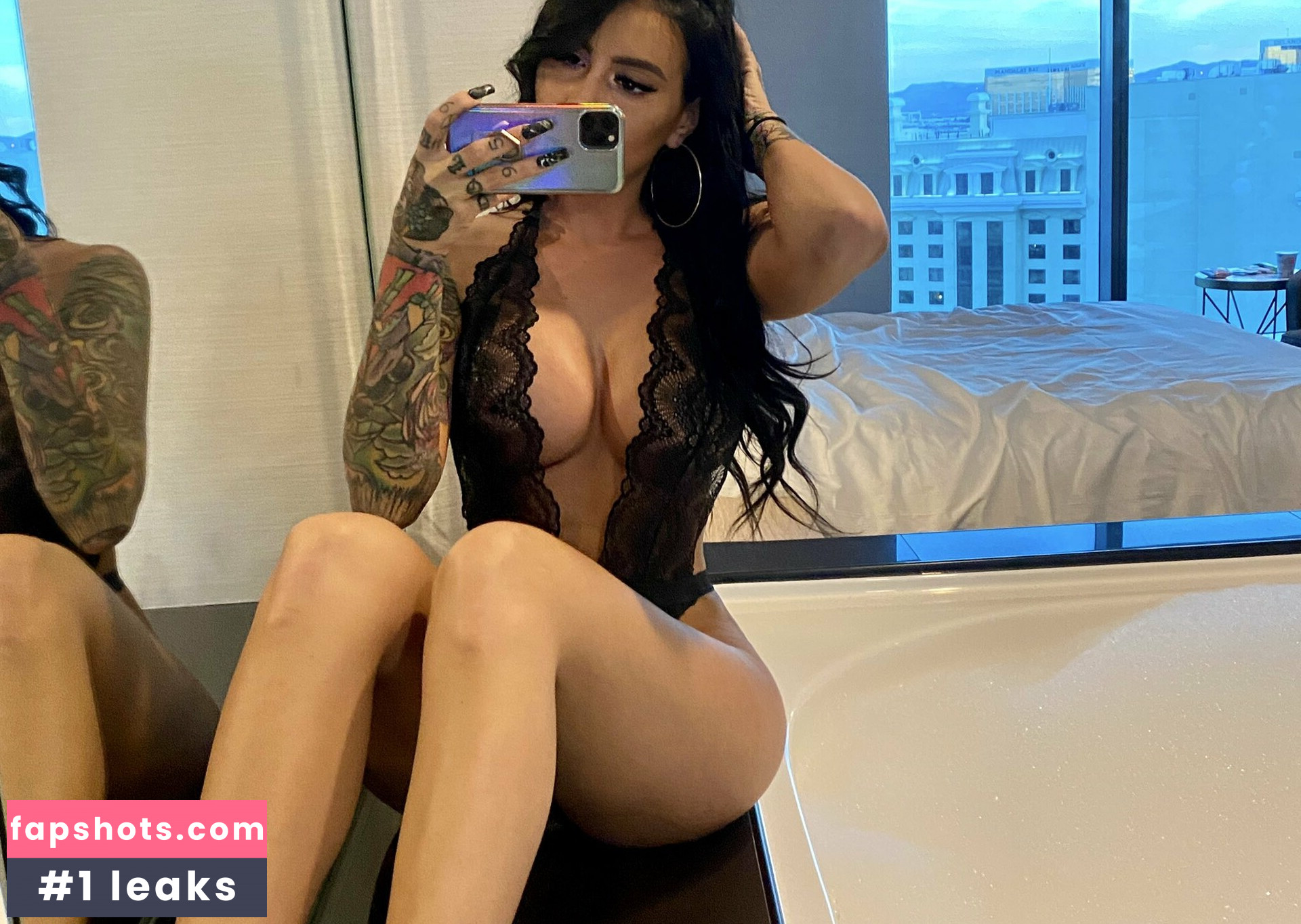 Milan Alexandrea nude babe gallery