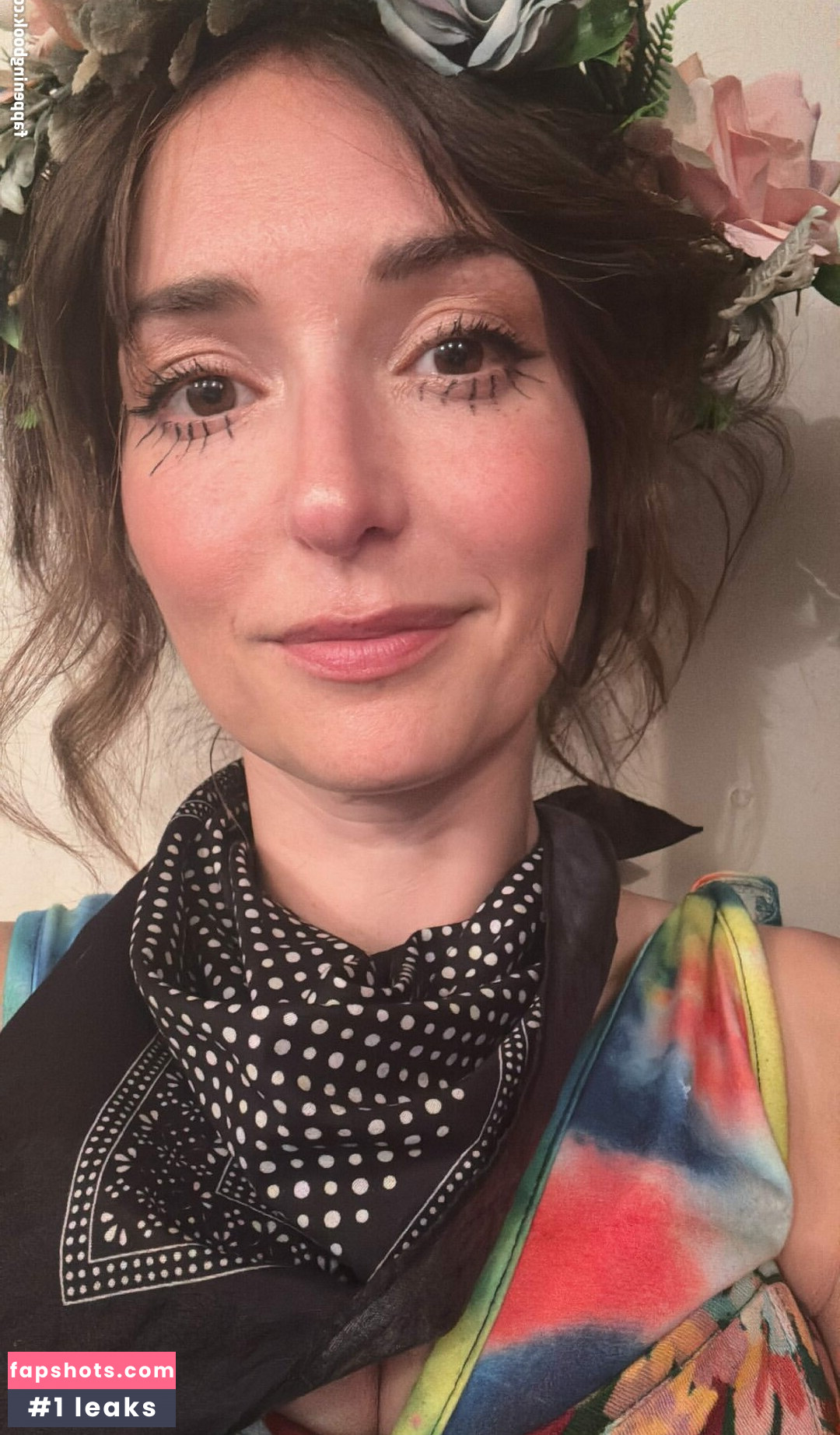 Milana Vayntrub gallery photo #104