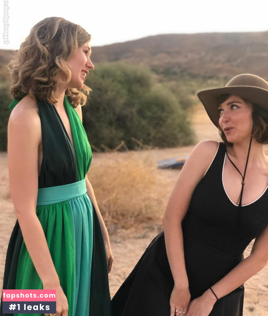 Milana Vayntrub gallery photo #242