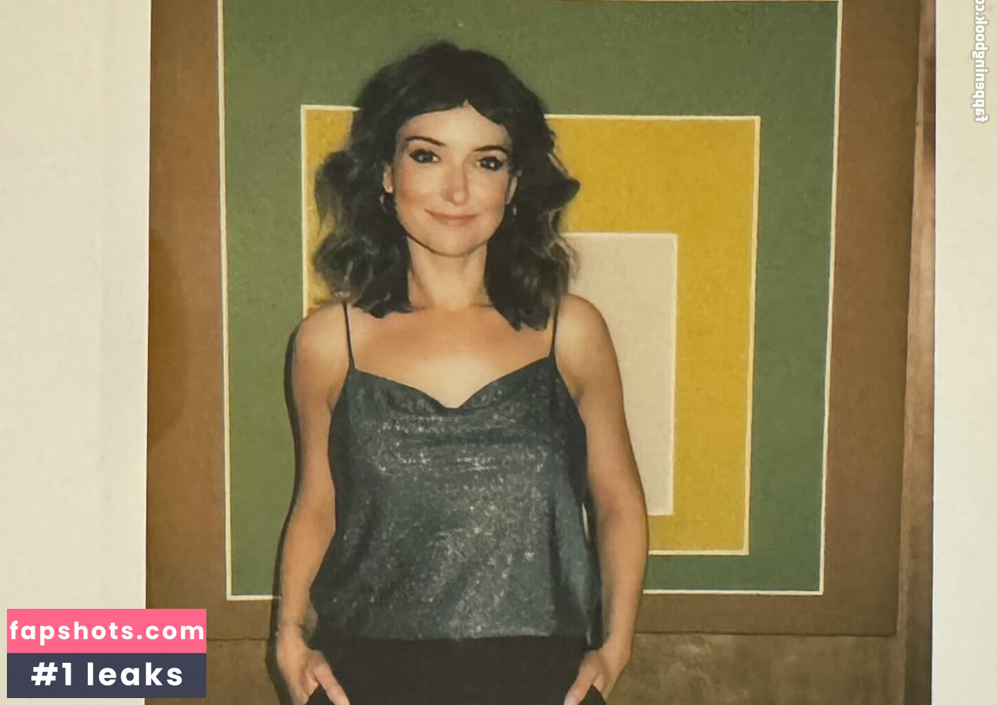 Milana Vayntrub gallery photo #247