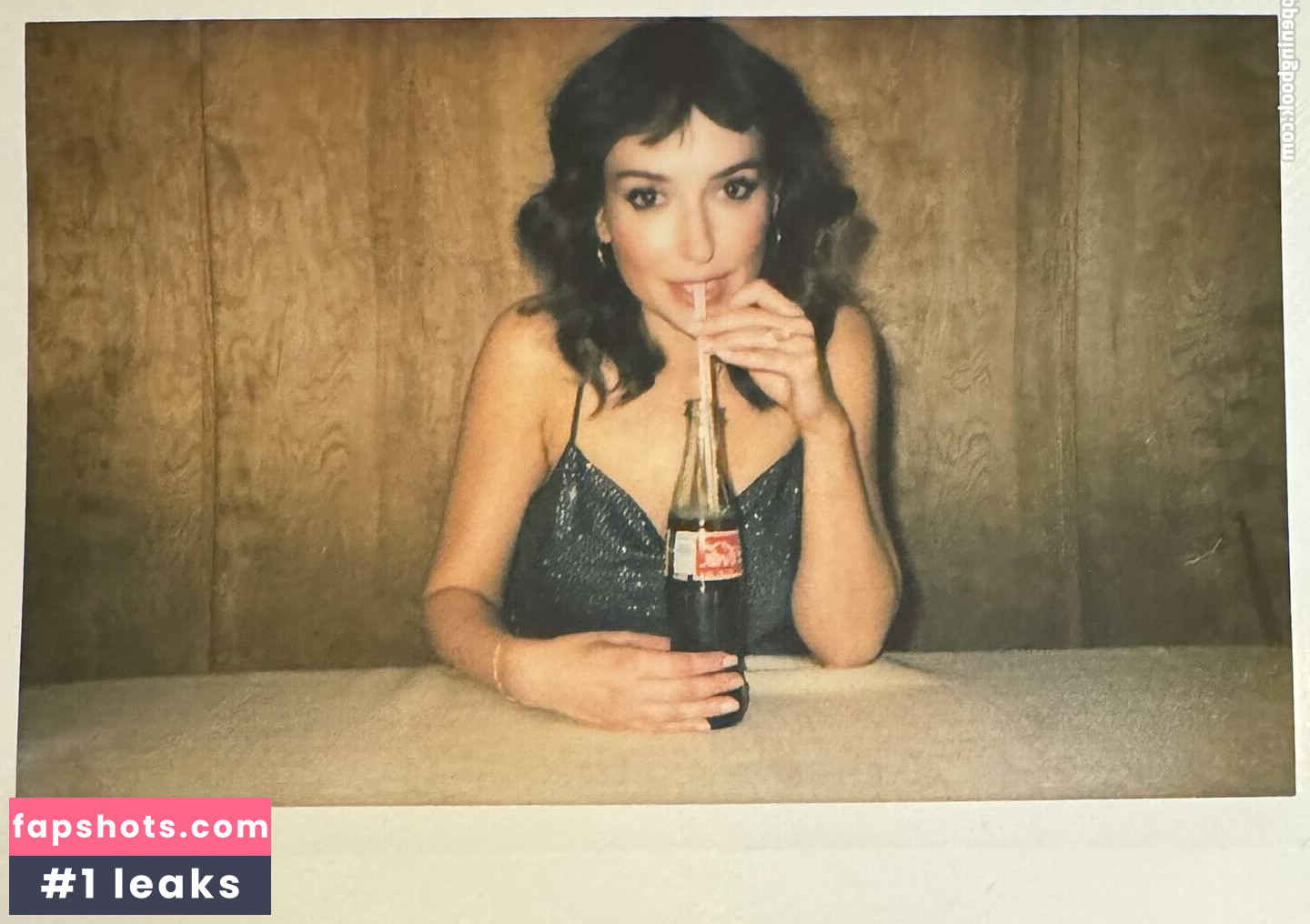 Milana Vayntrub gallery photo #249