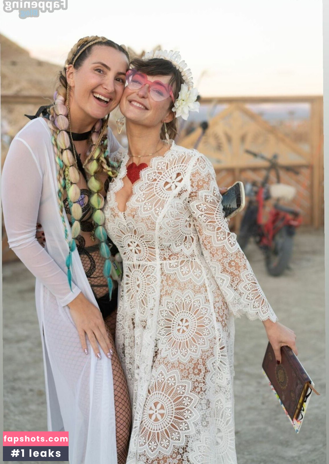 Milana Vayntrub gallery photo #273