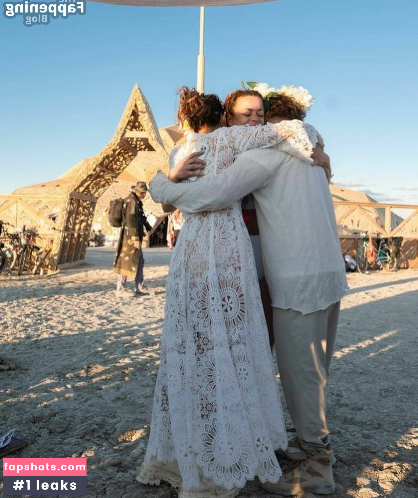 Milana Vayntrub gallery photo #278