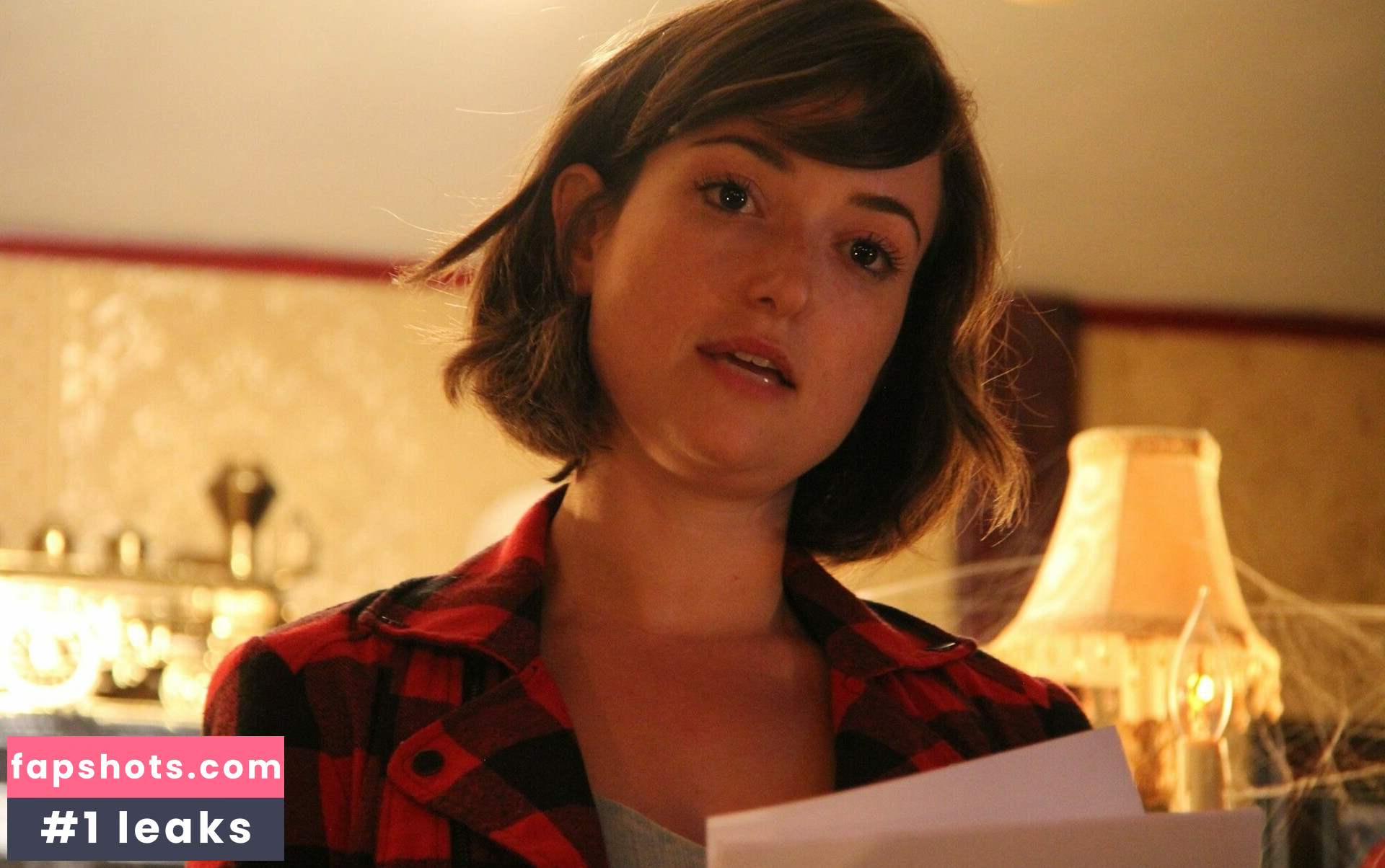 Milana Vayntrub gallery photo #382