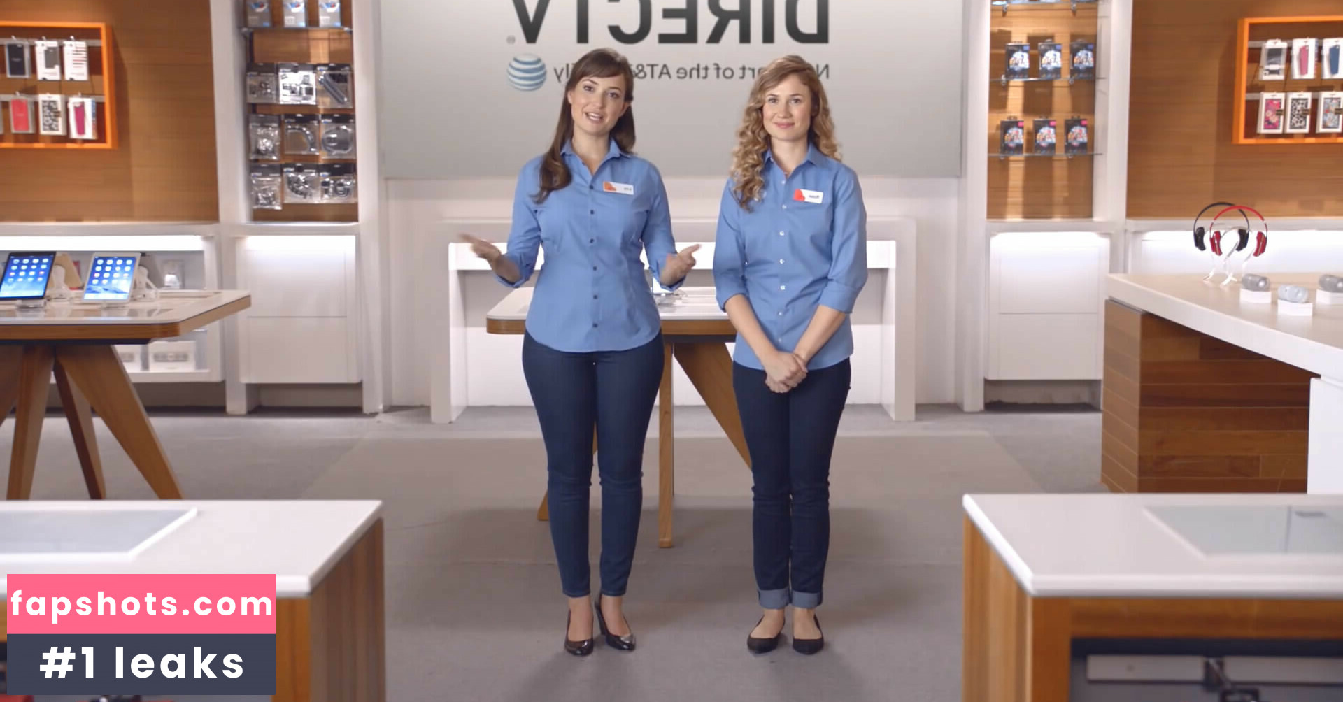 Milana Vayntrub gallery photo #53