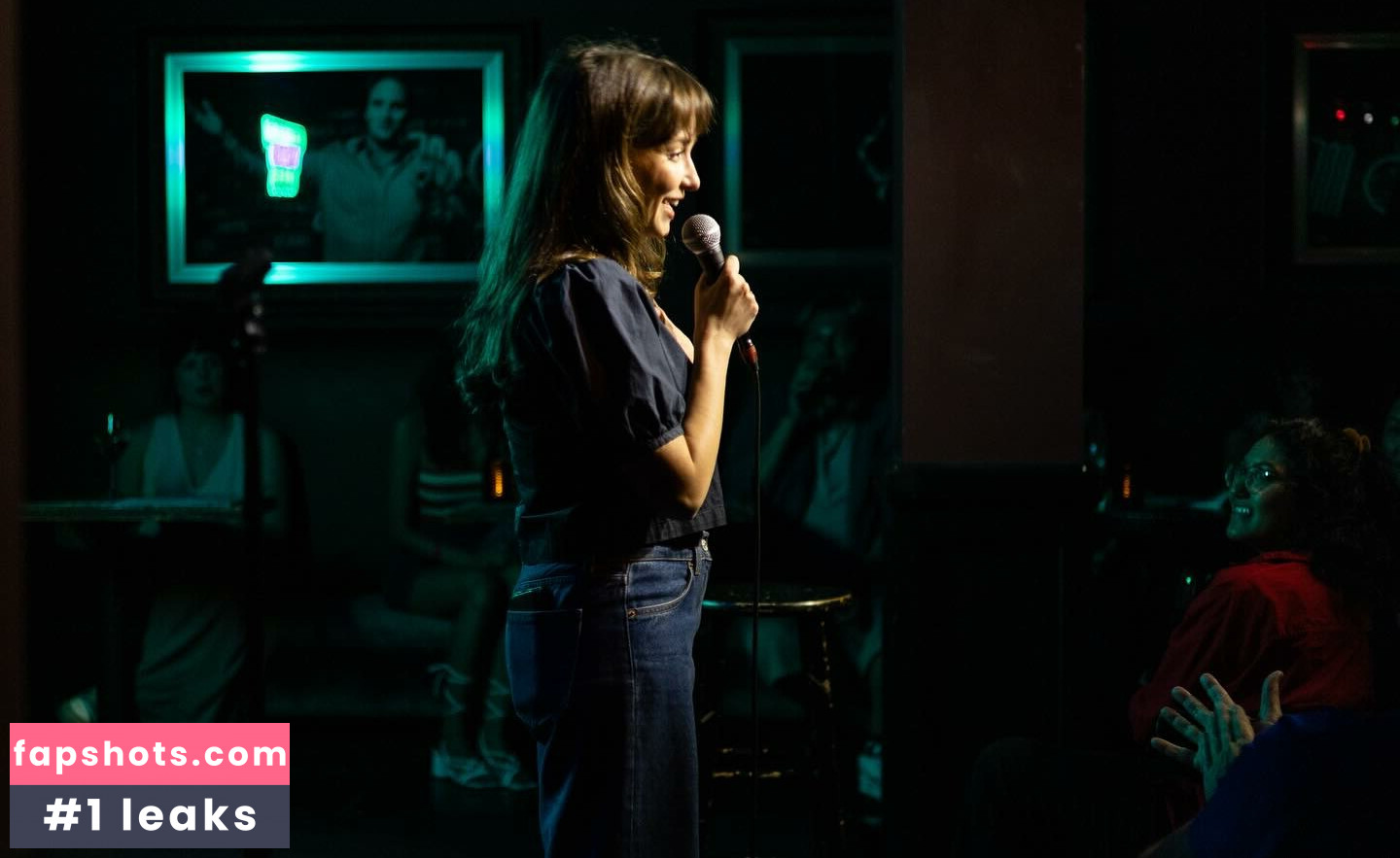 Milana Vayntrub gallery photo #64