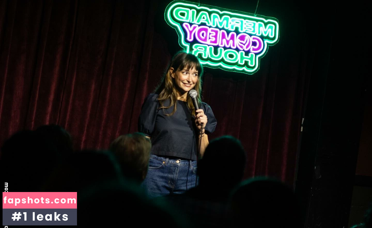 Milana Vayntrub gallery photo #66