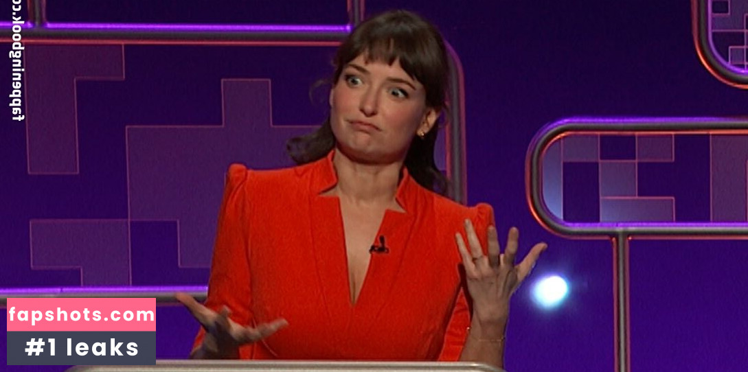 Milana Vayntrub gallery photo #93