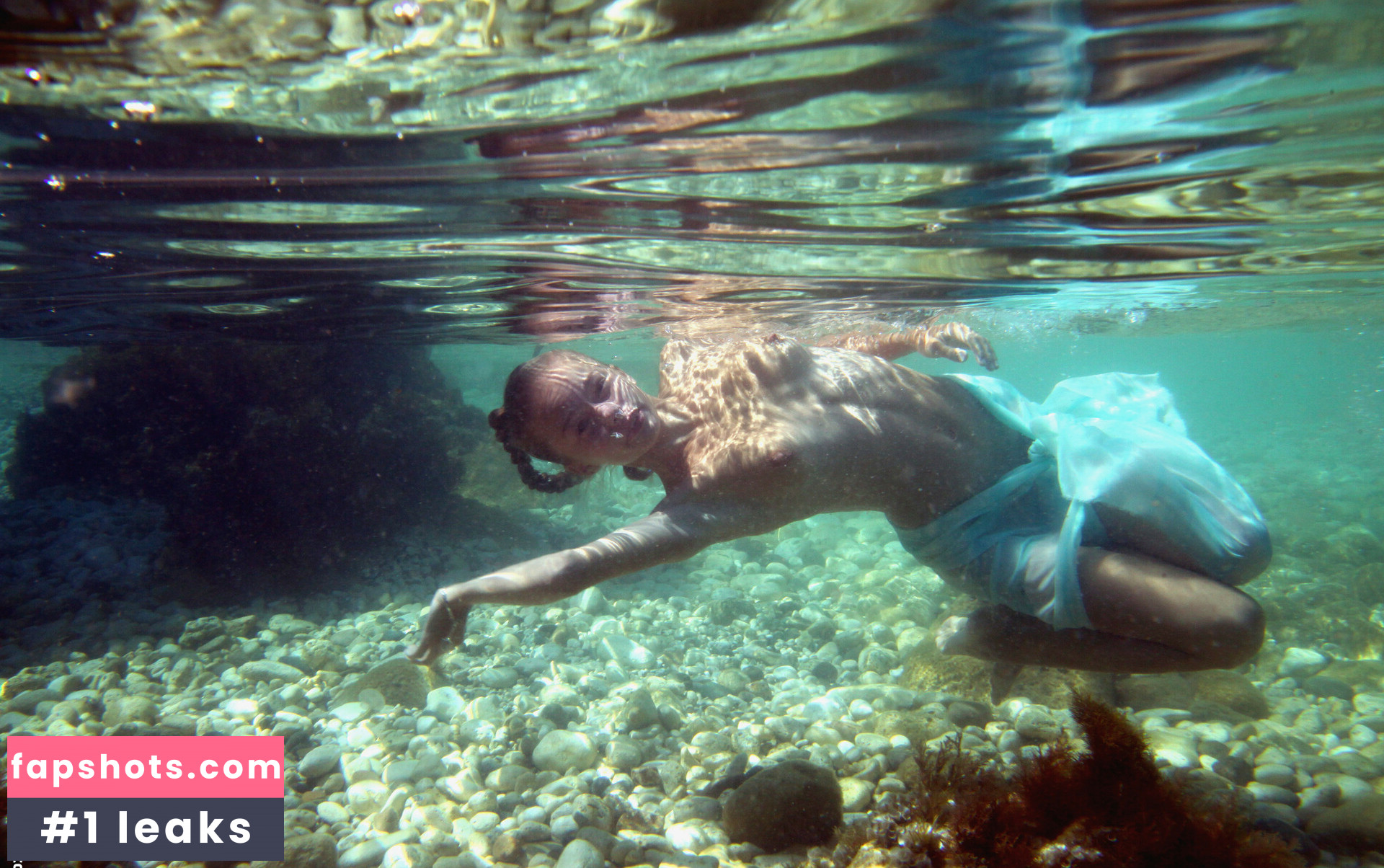 Milena D gallery photo #28