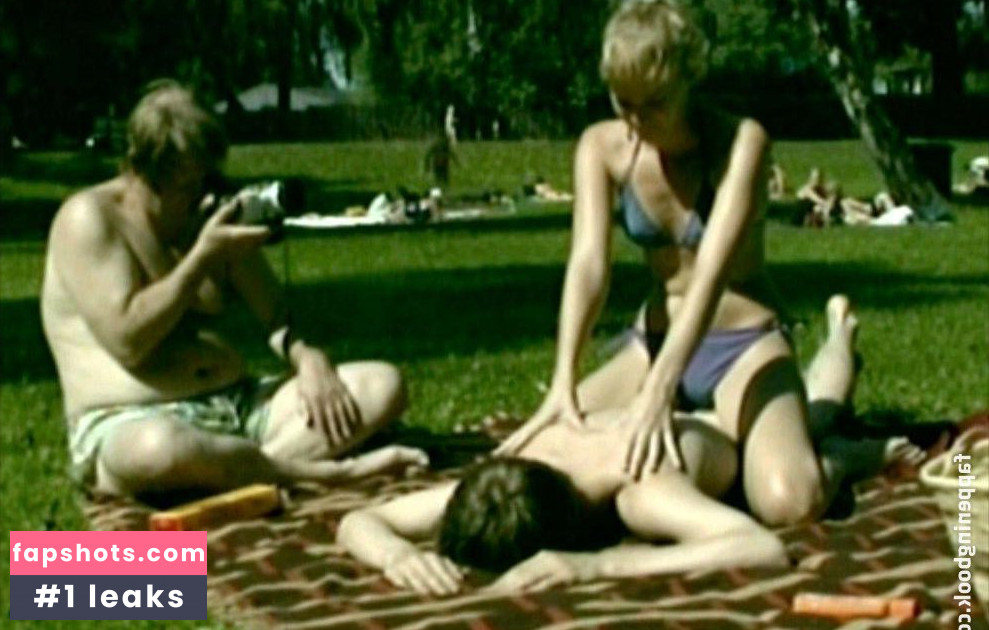 Milena Dreißig gallery photo #7