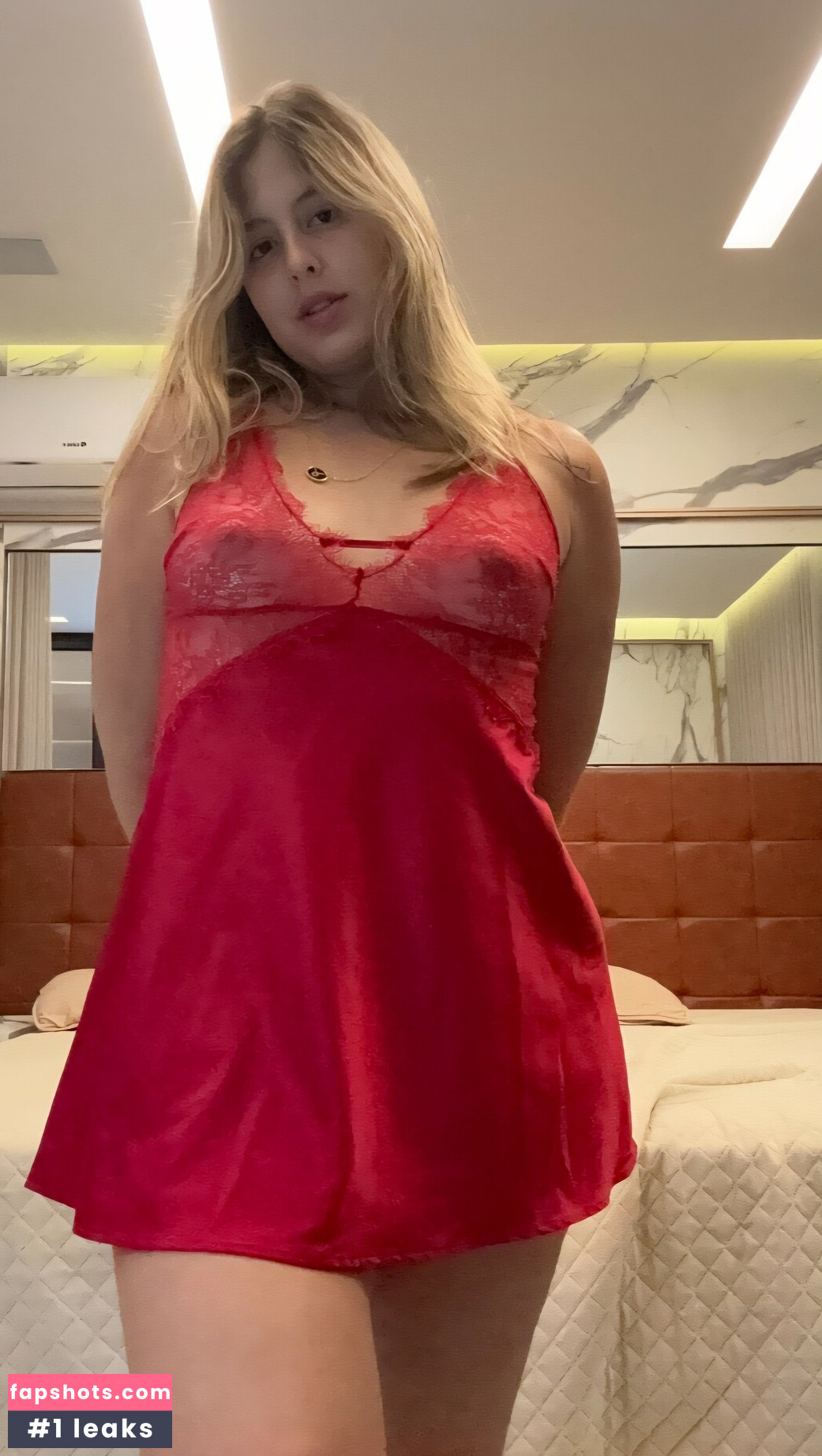 Milena Mariani gallery photo #8