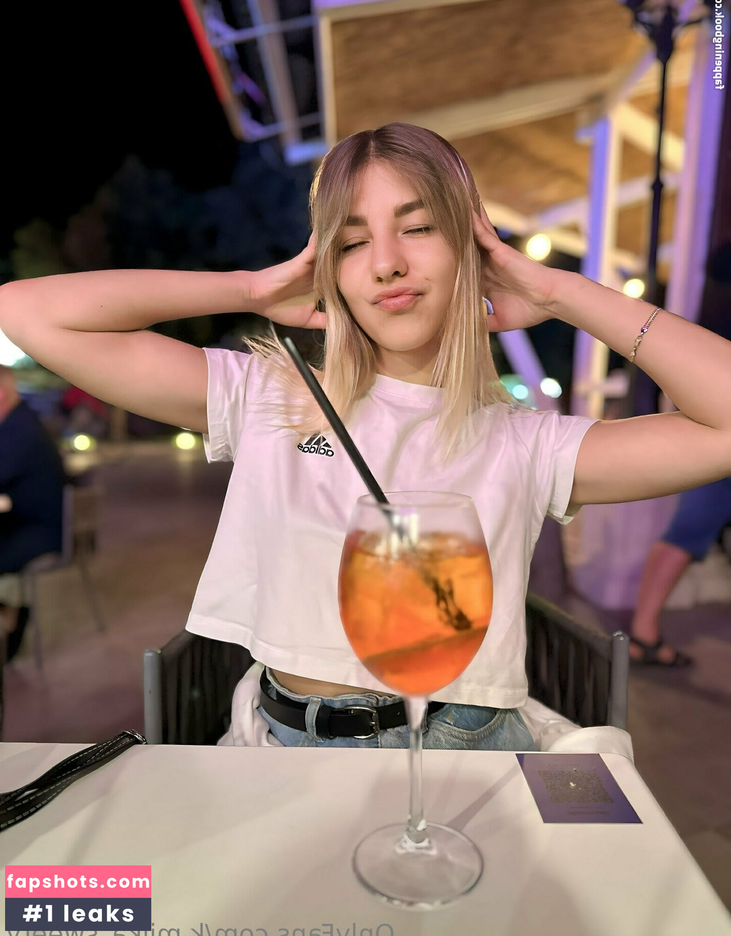 milena_shine gallery photo #12