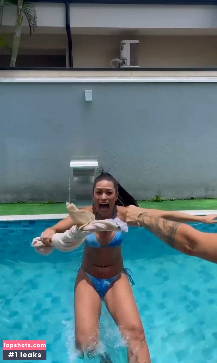 Milene Pavorô gallery photo #9