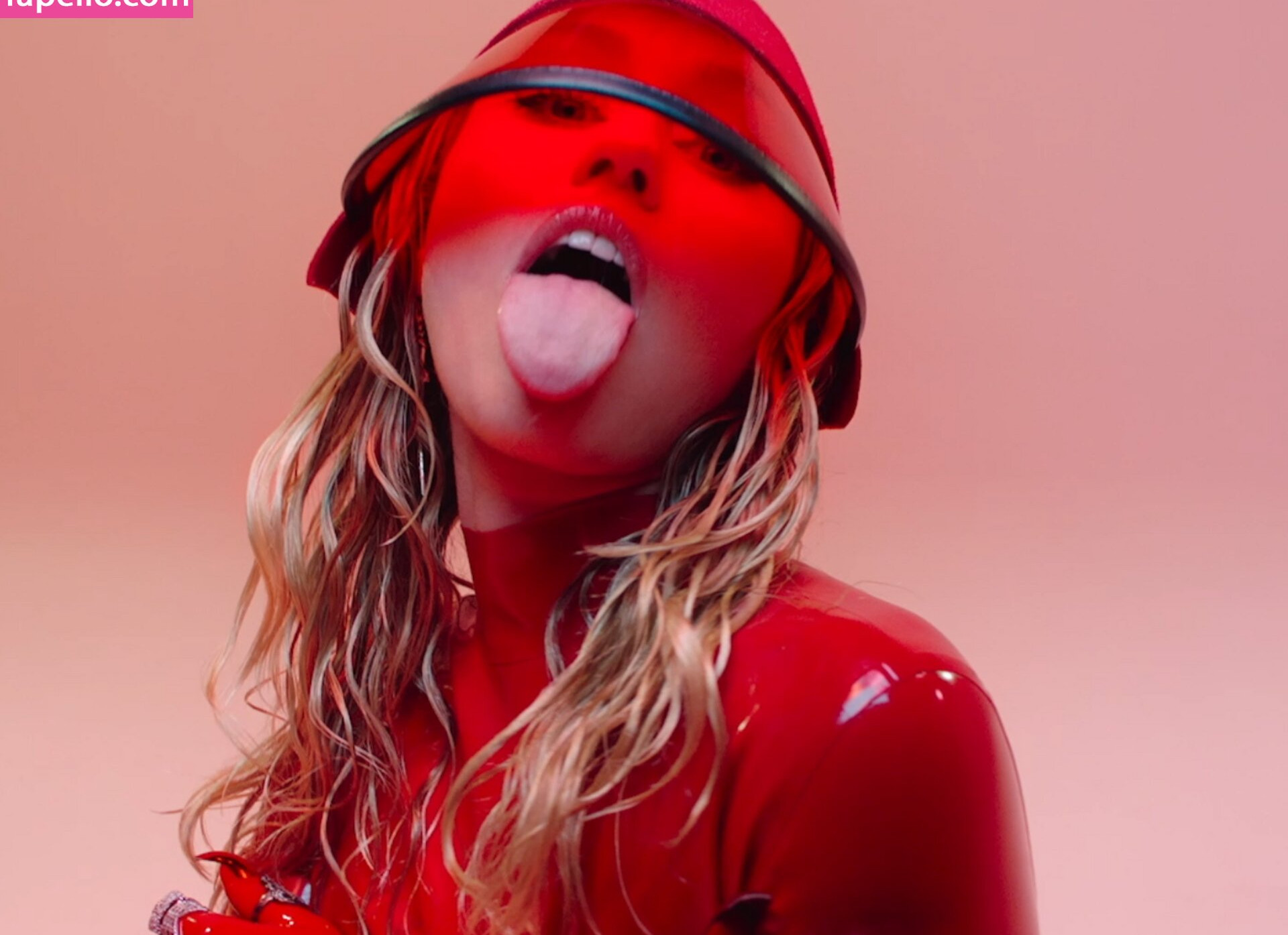 miley-cyrus gallery photo #1049