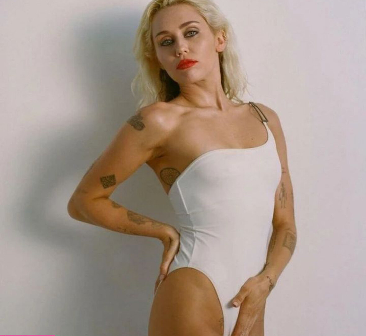 miley-cyrus gallery photo #1103