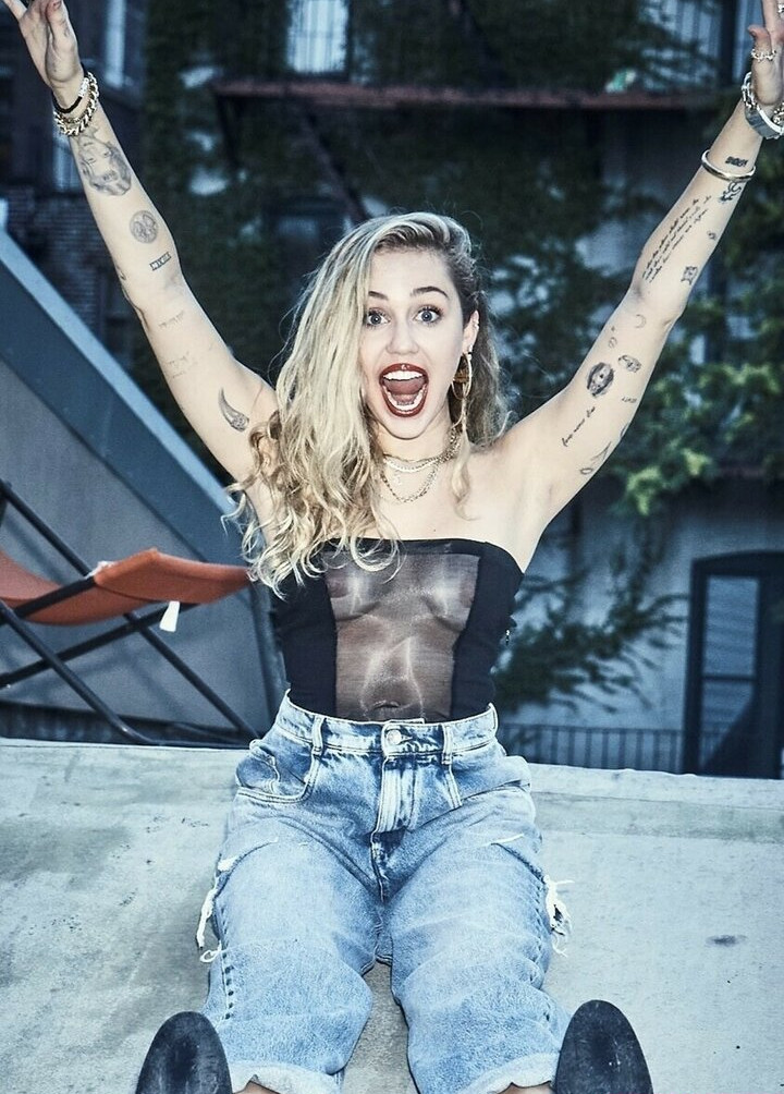 miley-cyrus gallery photo #1126