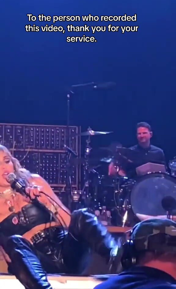 miley-cyrus gallery photo #1200