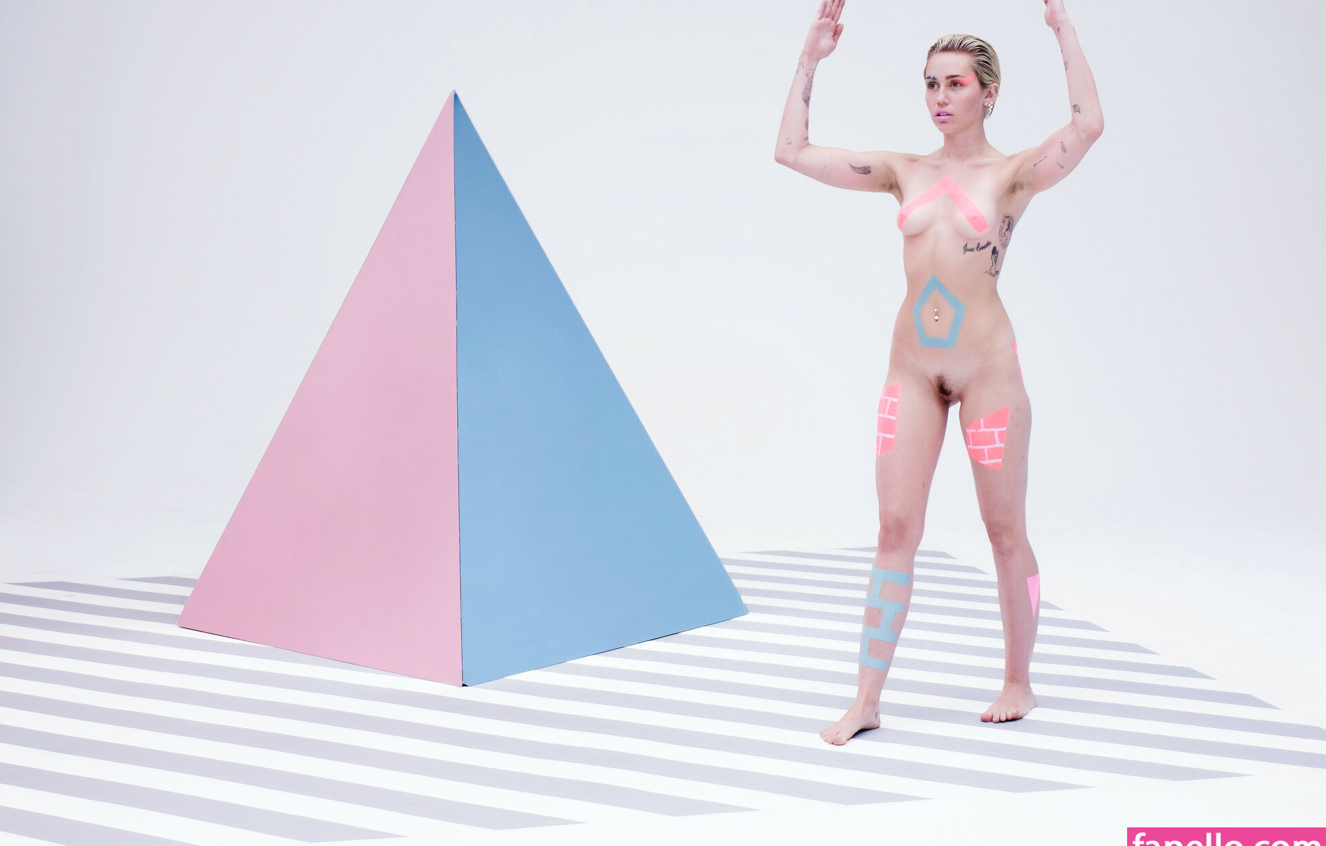 miley-cyrus gallery photo #1205