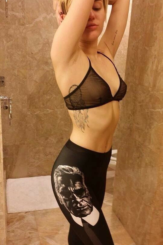 miley-cyrus gallery photo #1227