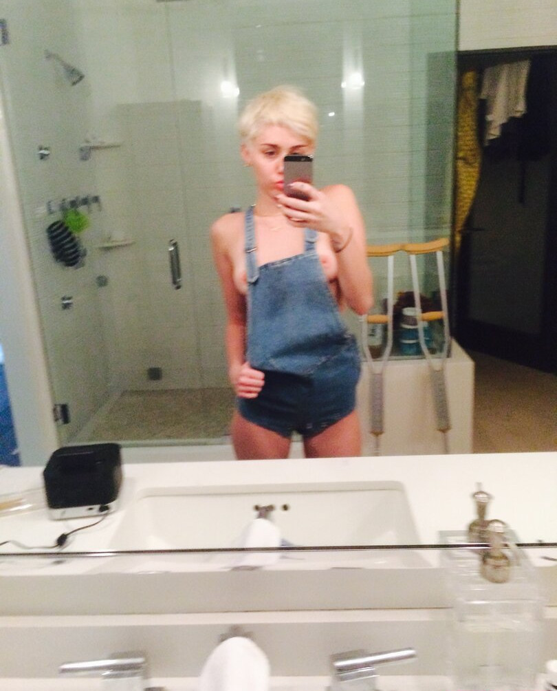 miley-cyrus gallery photo #1233